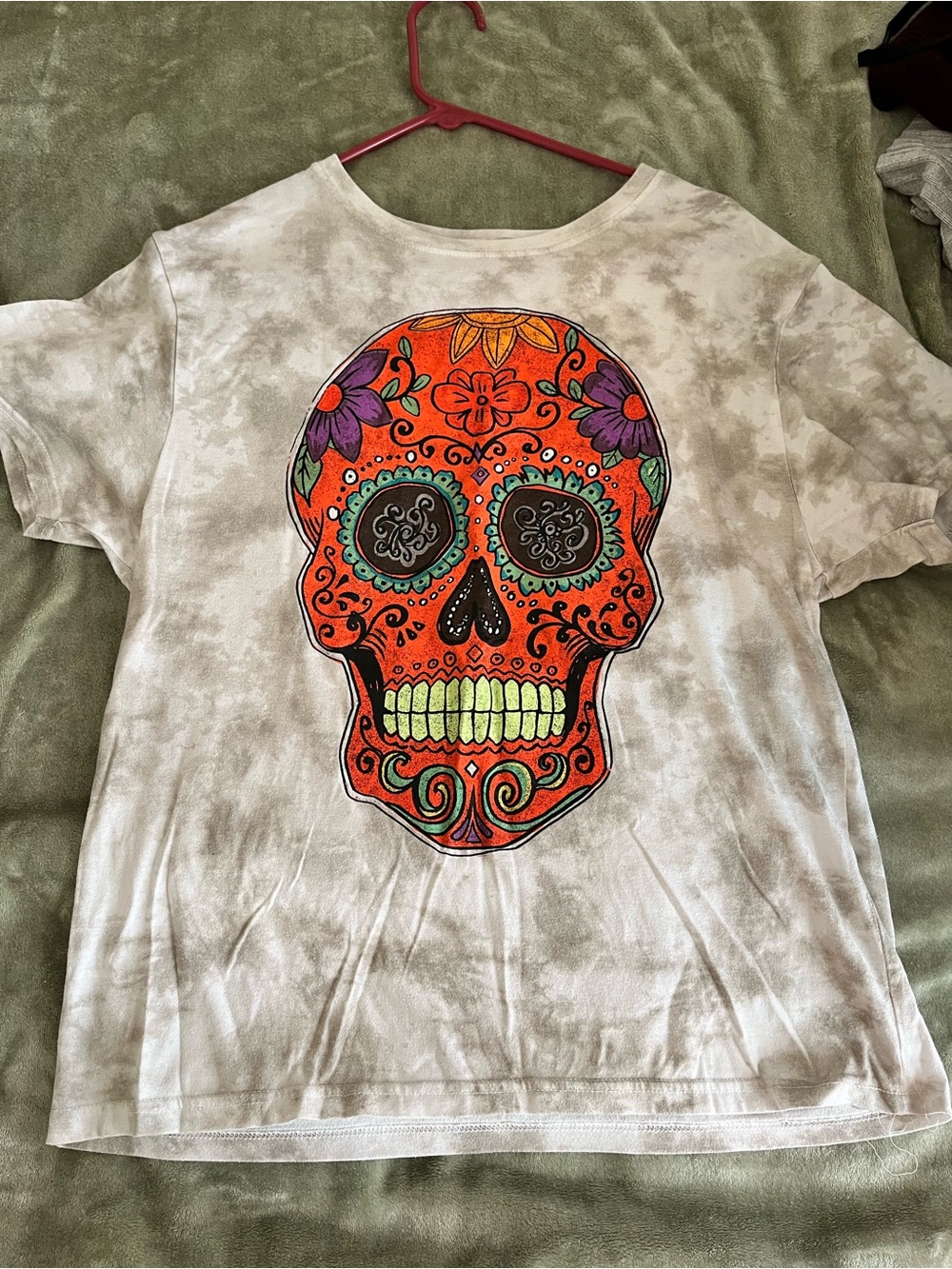 Sugar Skull Graphic Tee in Orange & Purple L
